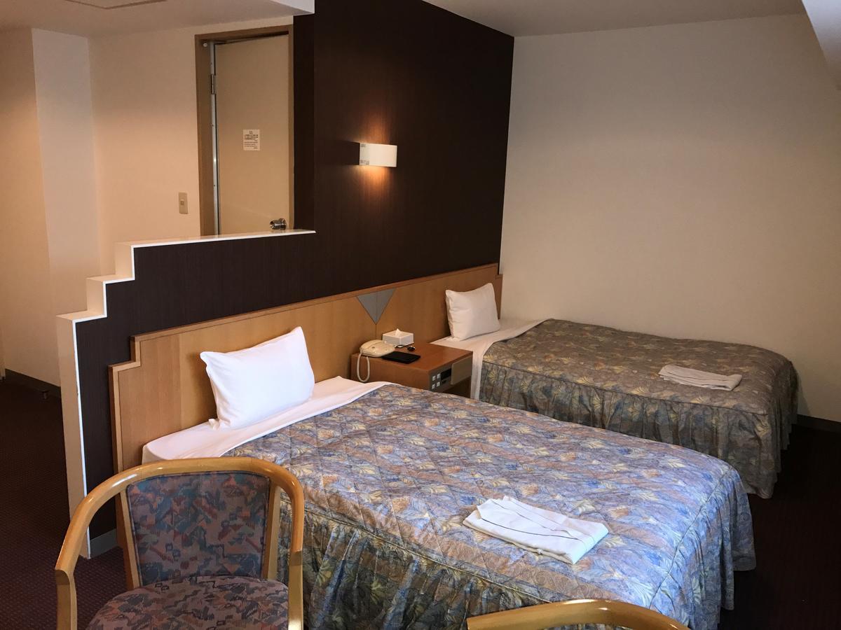Shin Sayama Hotel Buitenkant foto